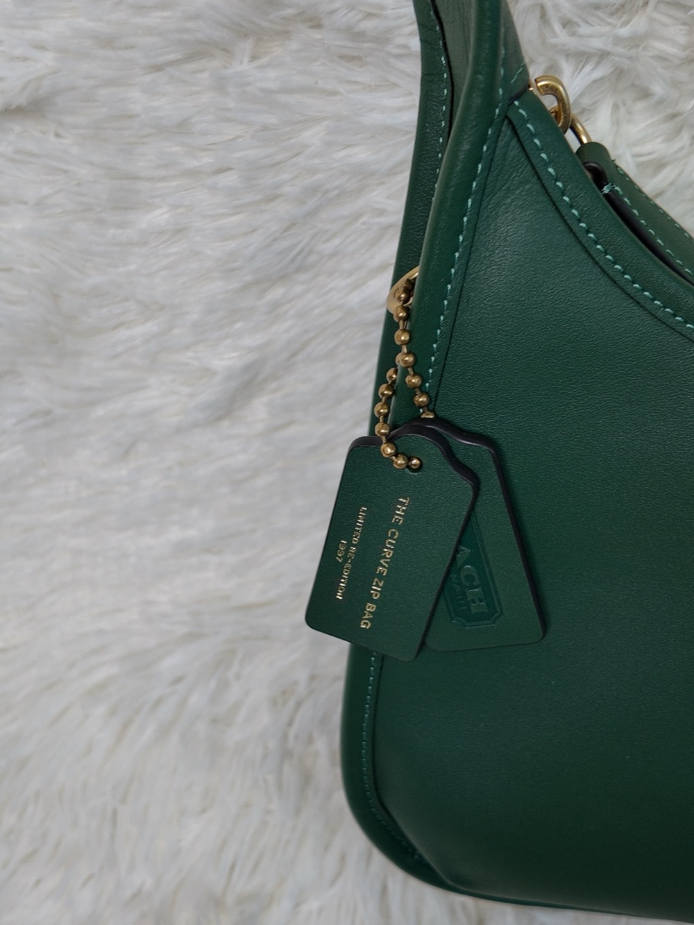 Coach Curve Zip - Hunter Green (NWOT) - Picture 2 of 6